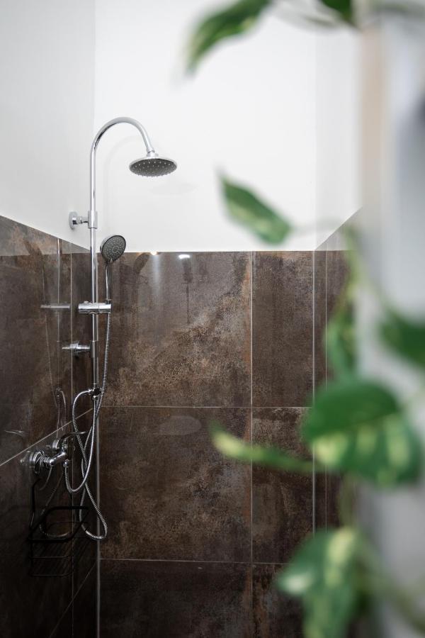 Green Goblin Apartment With Free Private Parking Budapest Bagian luar foto