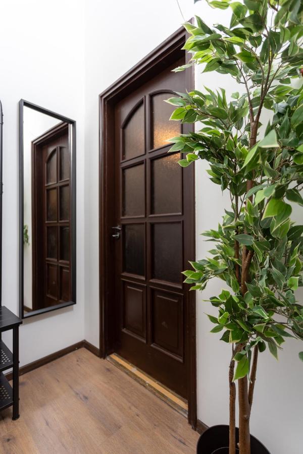 Green Goblin Apartment With Free Private Parking Budapest Bagian luar foto