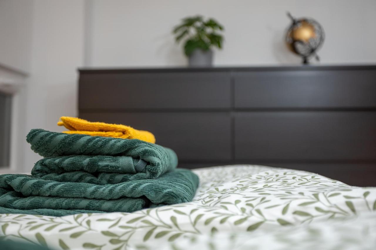 Green Goblin Apartment With Free Private Parking Budapest Bagian luar foto